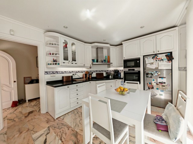 5 Bedrooms Villa in Benalmadena