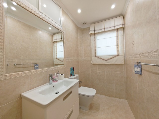 5 Bedrooms Villa in Benalmadena