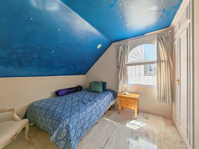 5 Bedrooms Villa in Benalmadena