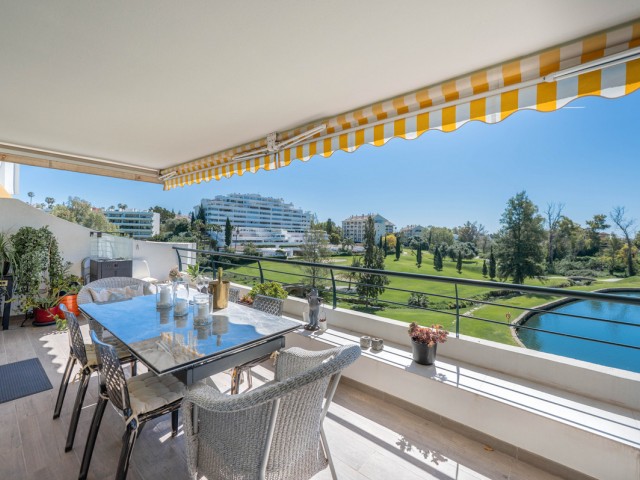 4 Schlafzimmer Apartment in San Pedro de Alcántara