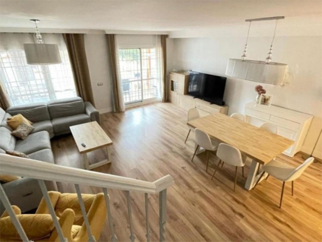4 Bedrooms Townhouse in Marbella