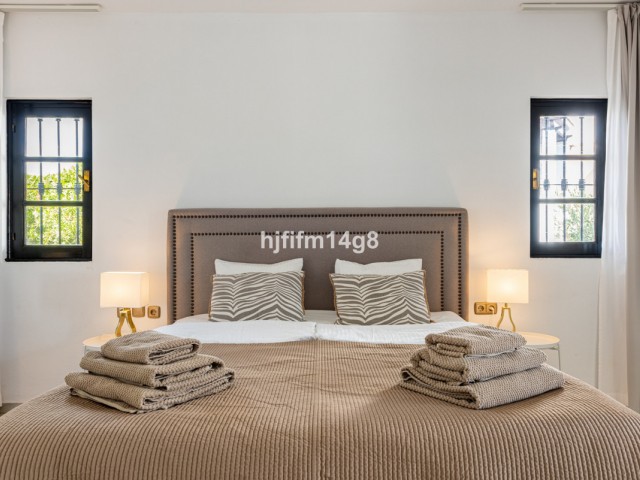 3 Bedrooms Apartment in Benahavís