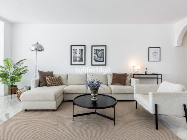 3 Bedrooms Apartment in Benahavís