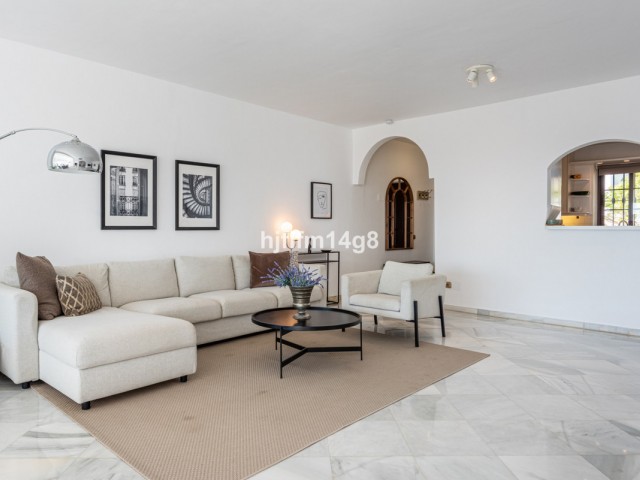 3 Bedrooms Apartment in Benahavís