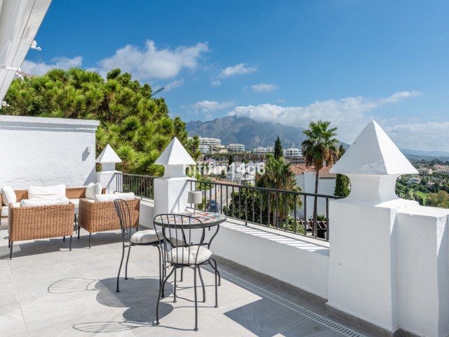 3 Bedrooms Apartment in Benahavís