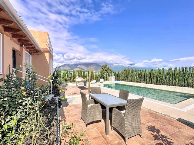 3 Bedrooms Villa in Estepona