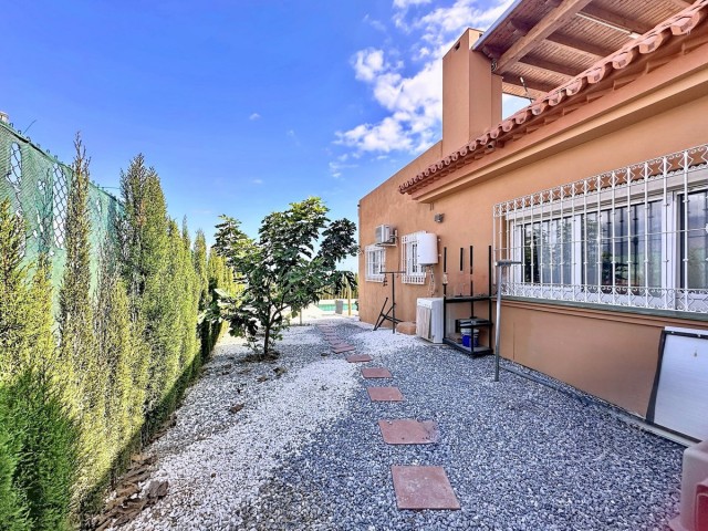3 Bedrooms Villa in Estepona