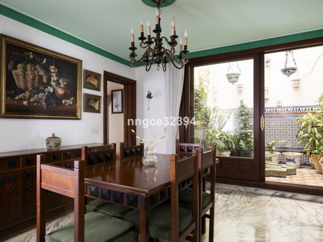 8 Bedrooms Villa in San Pedro de Alcántara