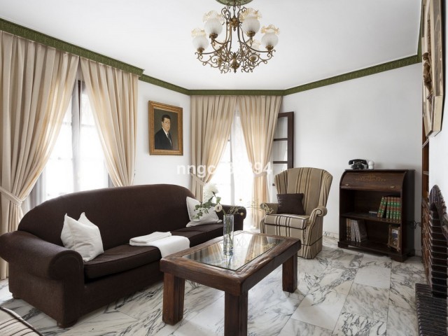 8 Bedrooms Villa in San Pedro de Alcántara