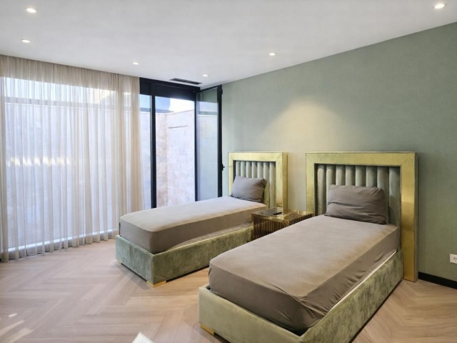 Villa, Atalaya, R5286979