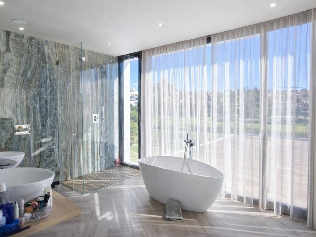 3 Soveroms Villa i Atalaya