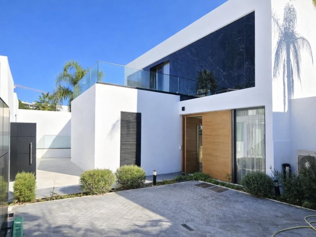 3 Soveroms Villa i Atalaya