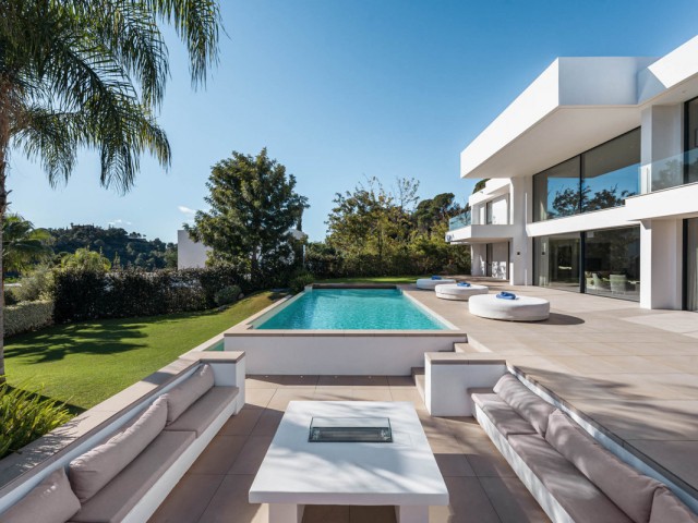 5 Bedrooms Villa in El Madroñal