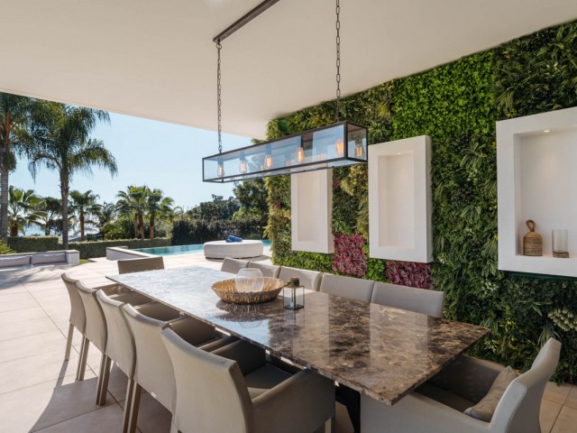 5 Bedrooms Villa in El Madroñal