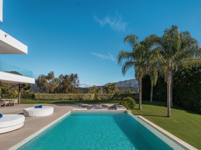 5 Bedrooms Villa in El Madroñal