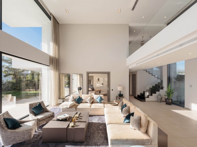 5 Bedrooms Villa in El Madroñal