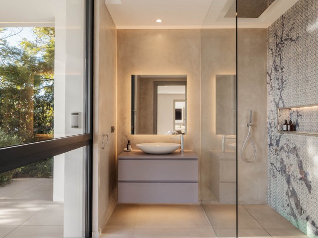 5 Bedrooms Villa in El Madroñal