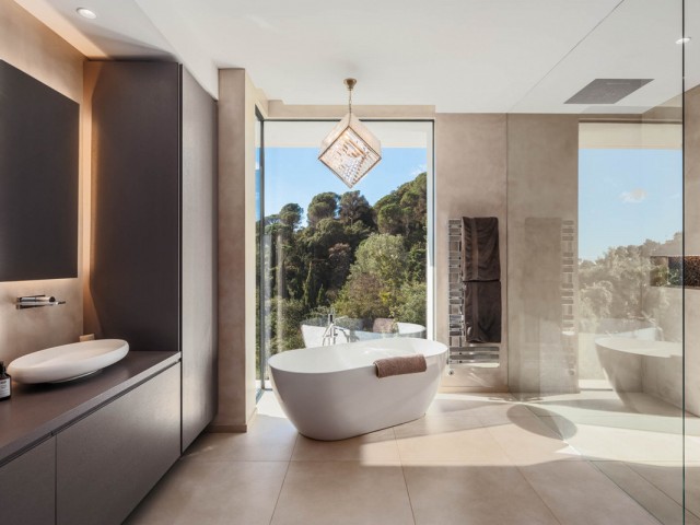 5 Bedrooms Villa in El Madroñal