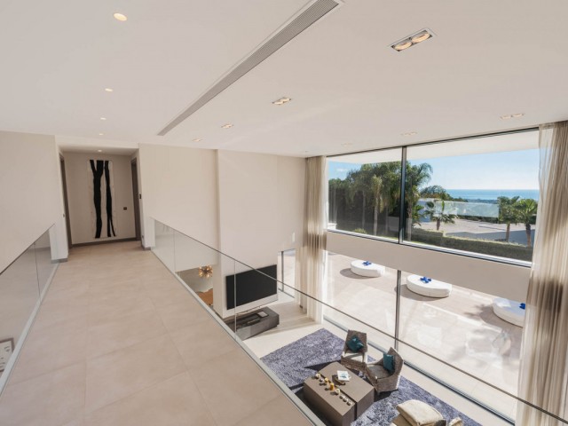 5 Bedrooms Villa in El Madroñal