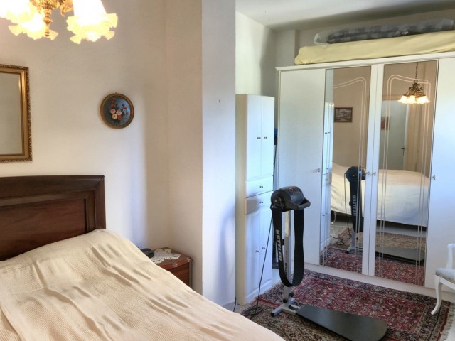 Penthouse avec 1 Chambres  à Puerto de Cabopino
