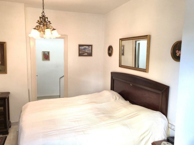 Penthouse avec 1 Chambres  à Puerto de Cabopino