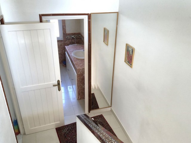 Penthouse avec 1 Chambres  à Puerto de Cabopino