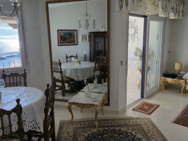 Penthouse avec 1 Chambres  à Puerto de Cabopino