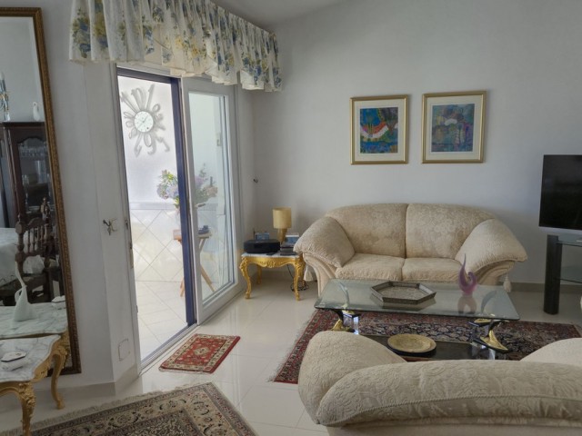 Penthouse avec 1 Chambres  à Puerto de Cabopino