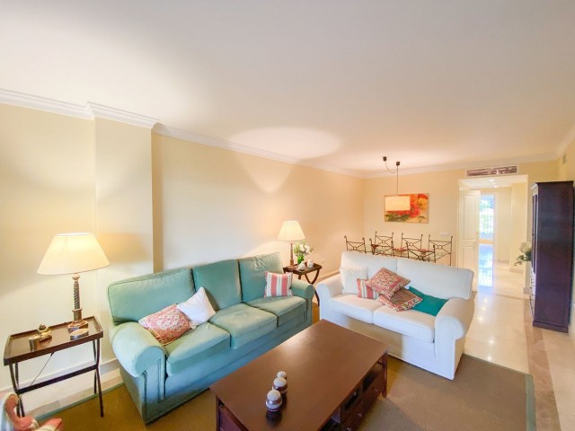 2 Bedrooms Apartment in San Pedro de Alcántara