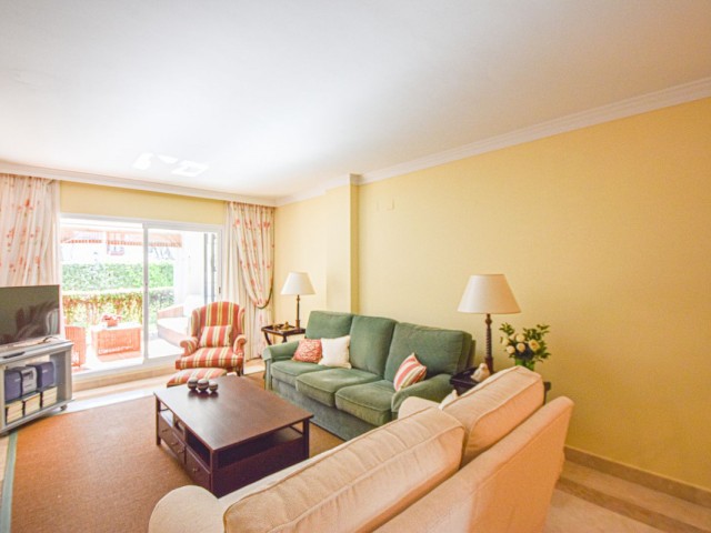 2 Bedrooms Apartment in San Pedro de Alcántara