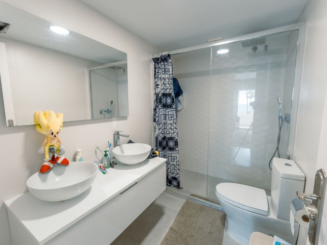 Maison mitoyenne avec 4 Chambres  à New Golden Mile