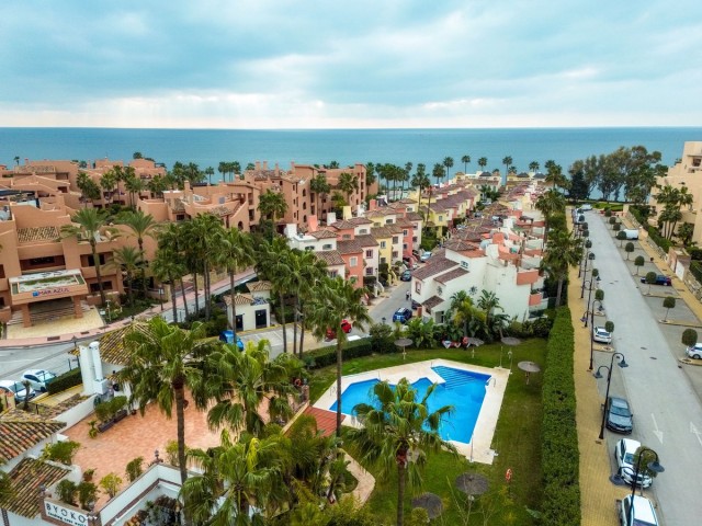 Maison mitoyenne avec 4 Chambres  à New Golden Mile