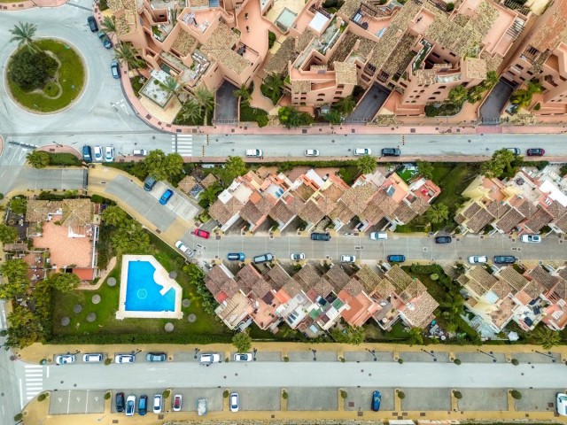 Maison mitoyenne avec 4 Chambres  à New Golden Mile