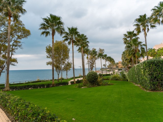 Maison mitoyenne avec 4 Chambres  à New Golden Mile