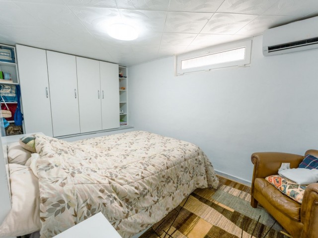 Maison mitoyenne avec 4 Chambres  à New Golden Mile