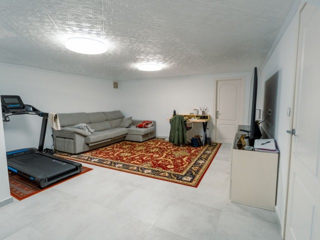 Maison mitoyenne avec 4 Chambres  à New Golden Mile