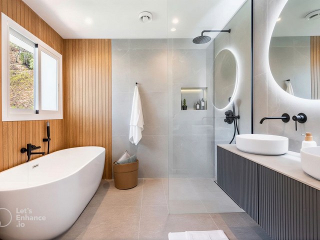 3 Bedrooms Apartment in Benahavís