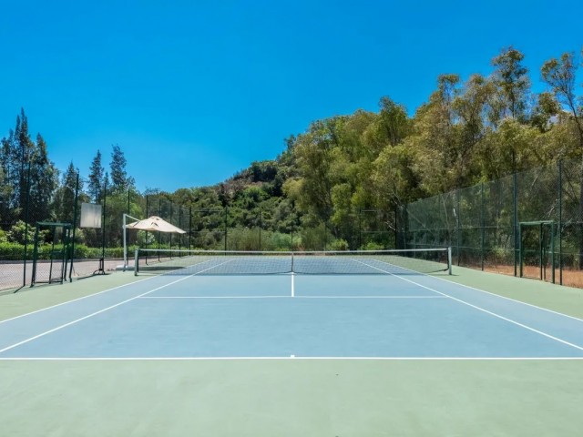 3 Bedrooms Apartment in Benahavís