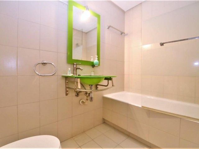 2 Bedrooms Apartment in Estepona