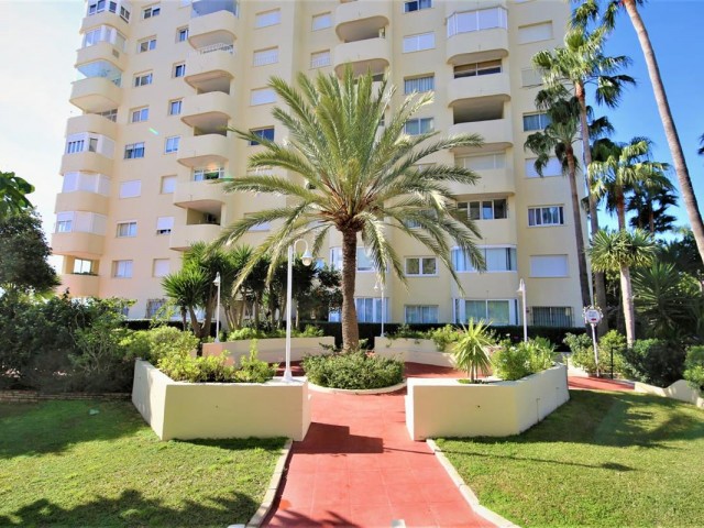 2 Bedrooms Apartment in Estepona