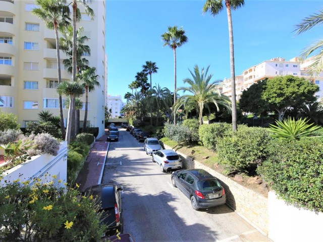 2 Bedrooms Apartment in Estepona
