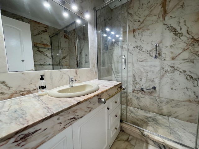 2 Schlafzimmer Reihenhaus in Calahonda