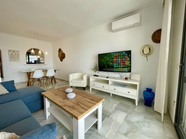 2 Bedrooms Villa in Calahonda