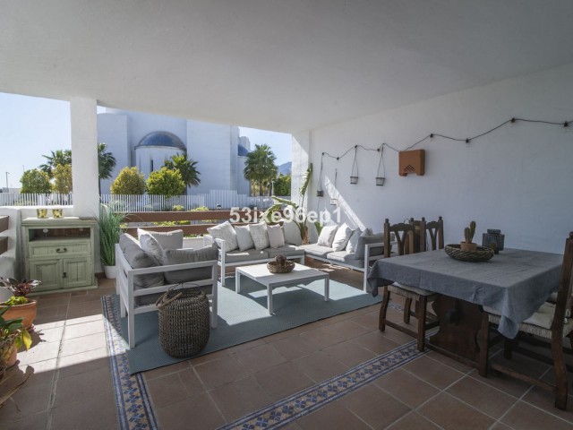 3 Bedrooms Apartment in Selwo