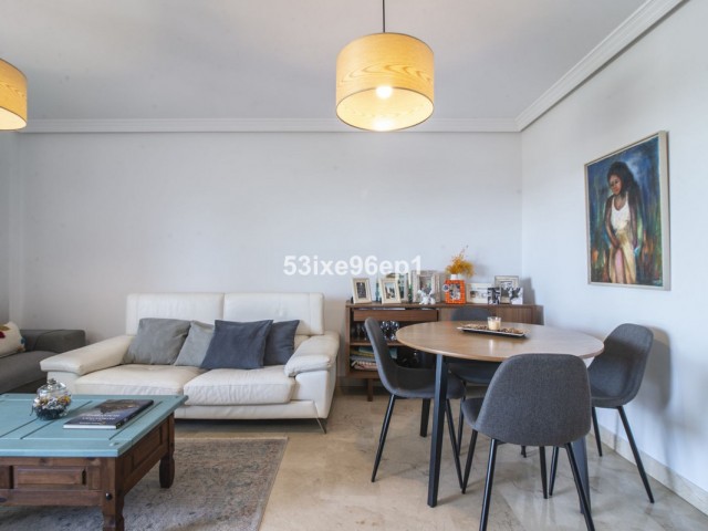 3 Bedrooms Apartment in Selwo