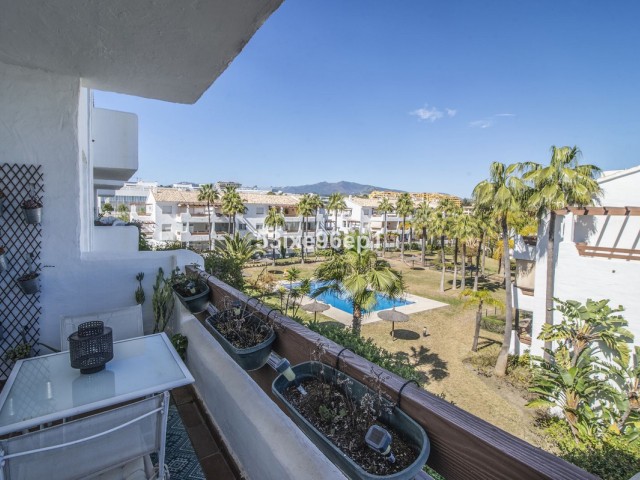 3 Bedrooms Apartment in Selwo