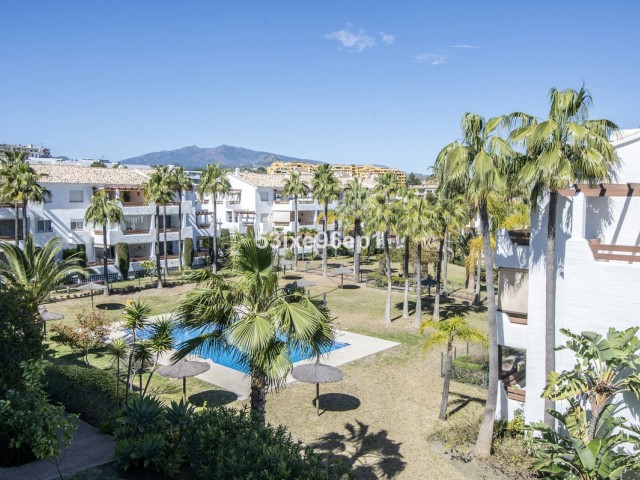 3 Bedrooms Apartment in Selwo