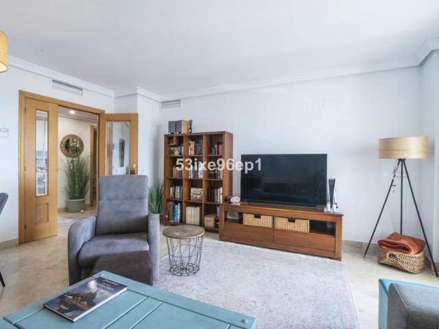 3 Bedrooms Apartment in Selwo