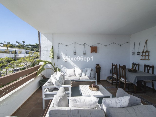 3 Bedrooms Apartment in Selwo