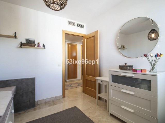 3 Bedrooms Apartment in Selwo